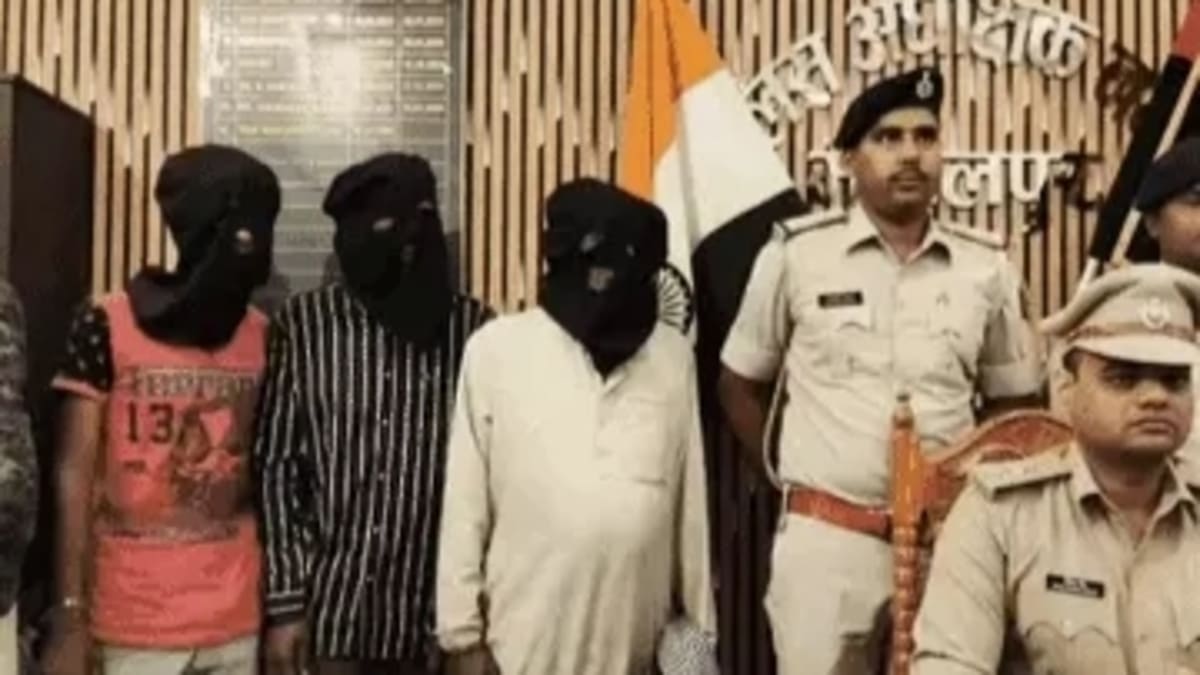 भागलपुर में होटल कर्मी की गला काटकर हत्या, 5 हिस्सों में मिला शव, मालिक गिरफ्तार