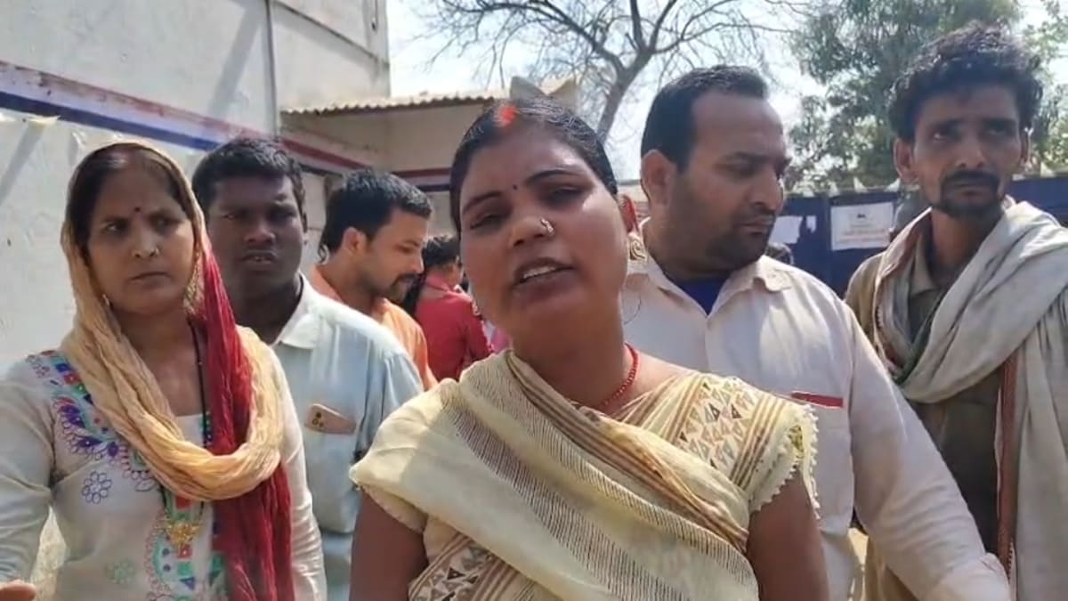 ​भूखे पेट रहने को मजबूर सासाराम की जनता, महिला उपभोक्ता बोली- गैस नहीं मिली तो कर लूंगी आत्महत्या