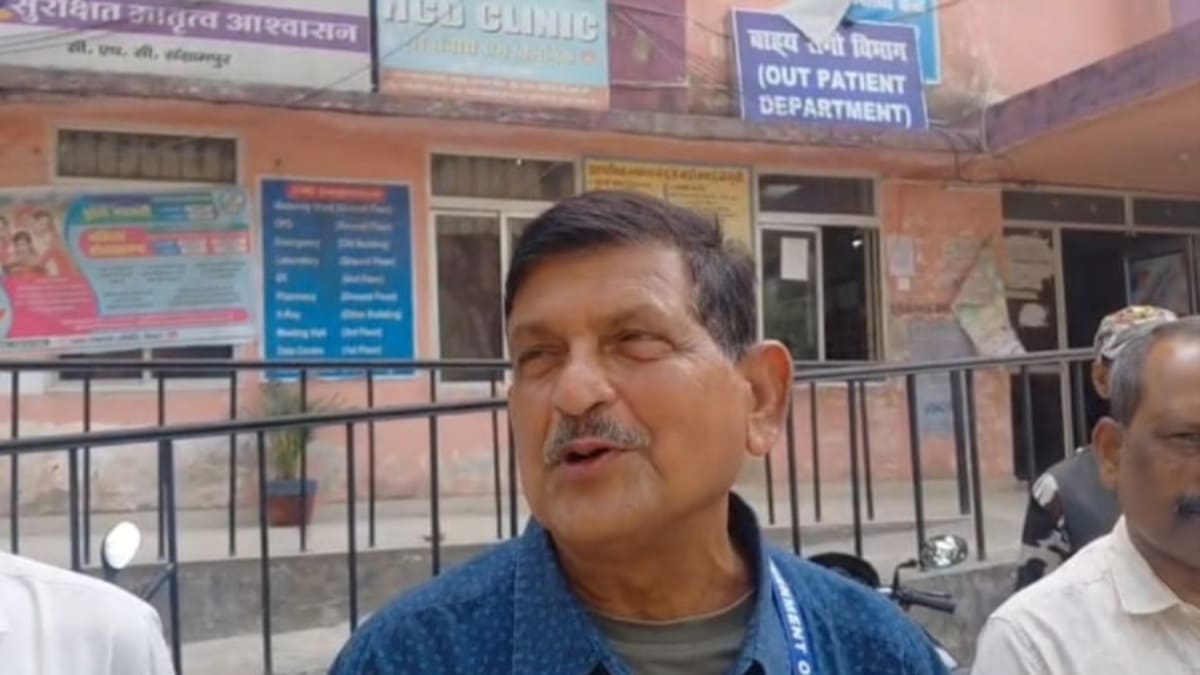 ​मोतिहारी में स्वास्थ्य विभाग के RDD का औचक निरीक्षण, अस्पताल के कुप्रबंधन पर जताई नाराजगी, सुधार के सख्त निर्देश