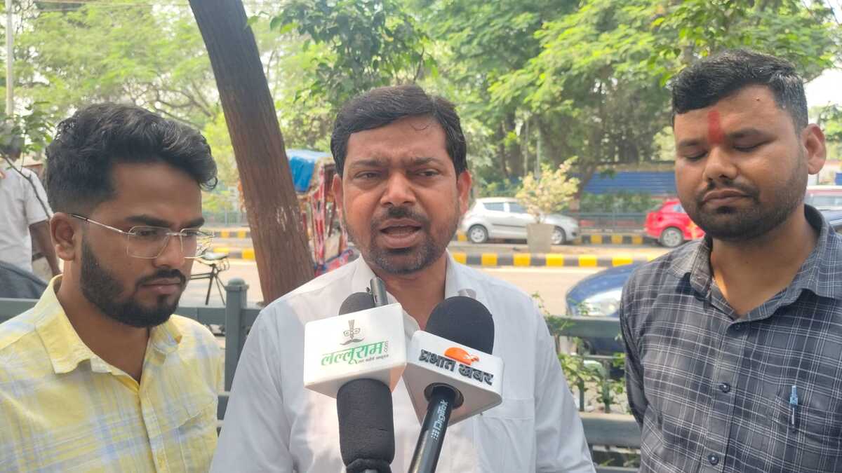 दारोगा और BSSC परीक्षा में गड़बड़ी की आशंका, छात्र नेता दिलीप कुमार ने सरकार को दी बड़े आंदोलन की चेतावनी