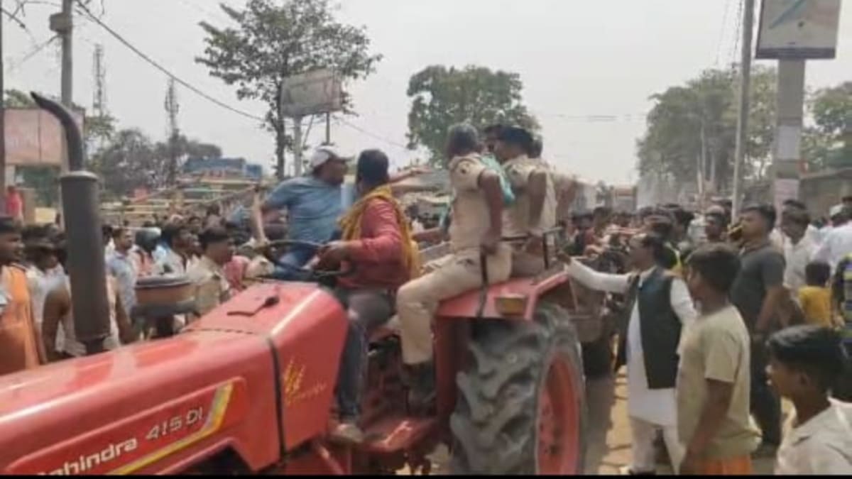 सहरसा में परीक्षा देने जा रहे छात्र को हाइवा ने रौंदा, मौके पर मौत के बाद भारी हंगामा