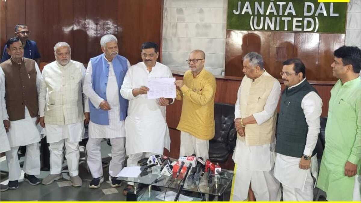 ​JDU की कमान फिर नीतीश के हाथ, मुख्यमंत्री ने चौथी बार अध्यक्ष पद के लिए किया नामांकन, जानें क्या है पार्टी का मास्टर प्लान