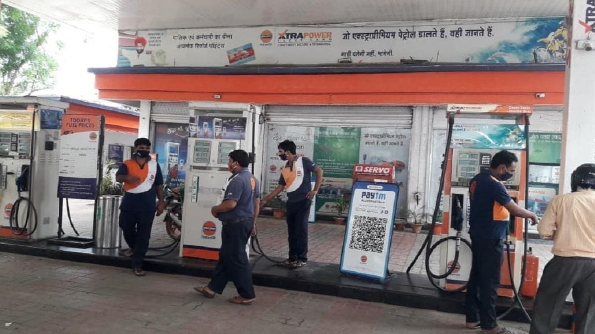 पटना में प्रीमियम पेट्रोल की कीमतों में उछाल, 2 रू. प्रति लीटर की बढ़ोतरी, जानें क्या है वजह
