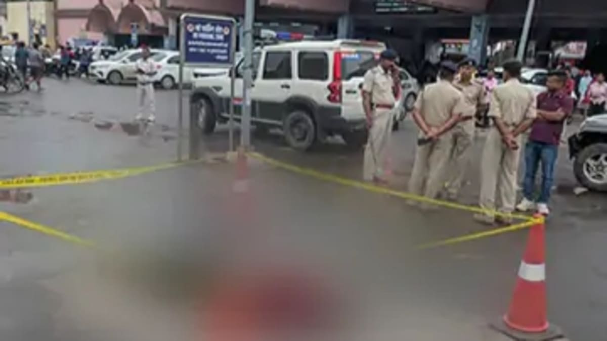 पटना में करबिगहिया रेलवे हॉस्पिटल के पास शख्स की मौत, चलते-चलते अचानक गिरा शख्स, तड़प-तड़प कर मौके पर ही तोड़ा दम