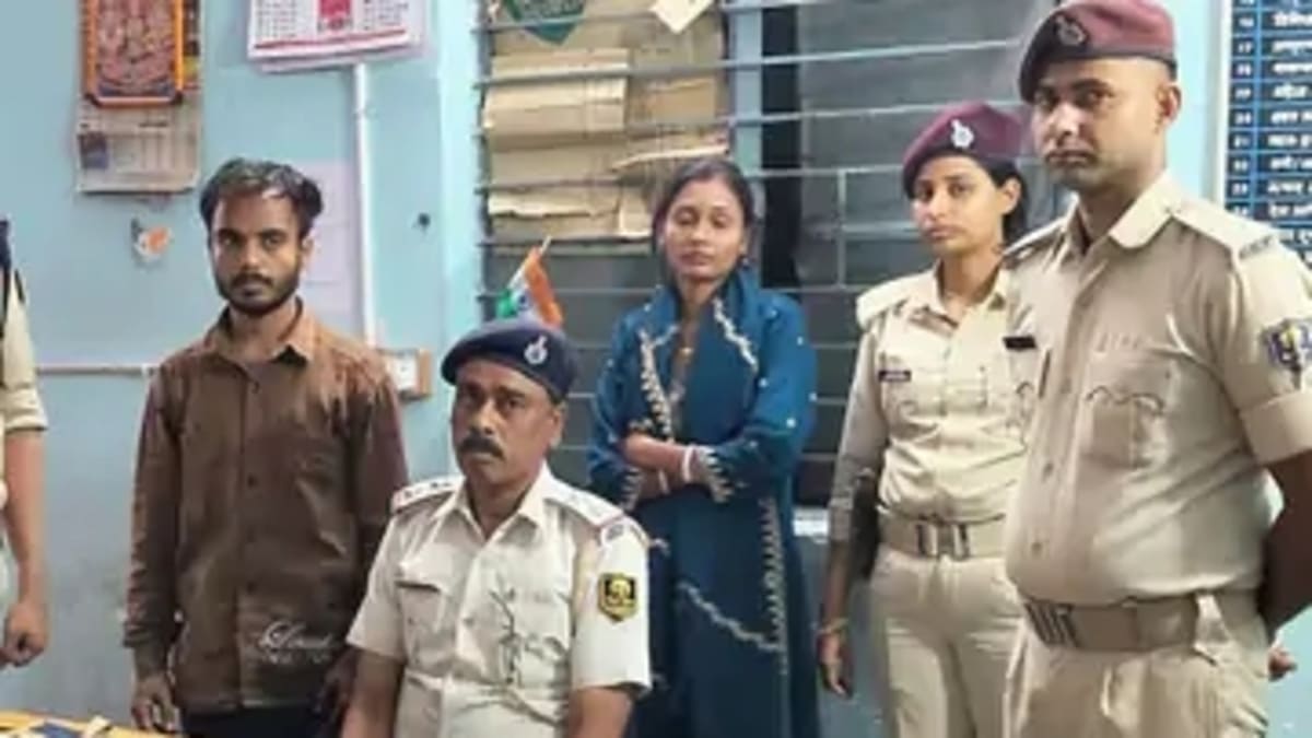 पति-पत्नी मिलकर प्लेटफॉर्म पर करते थे गहनों की लूट, कोल्ड ड्रिंक में नशा मिलाकर देते थे वारदातों को अंजाम, दोनों गिरफ्तार