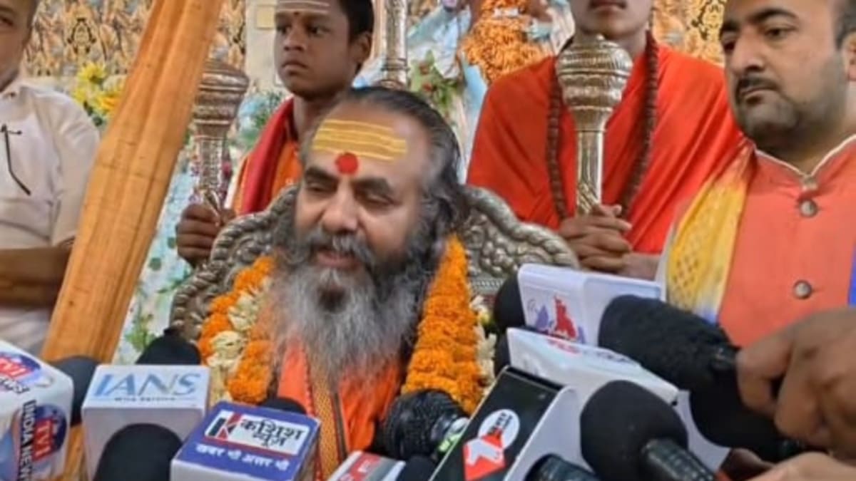 शंकराचार्य का बड़ा बयान, जैसे भ्रष्ट अधिकारी हटाए जाते हैं, वैसे ही बंगाल की सरकार बदल देनी चाहिए