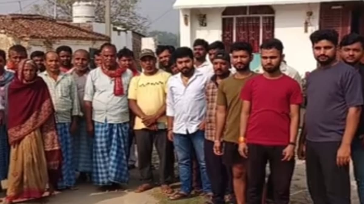 30 बकायेदारों की सजा भुगत रहा पूरा गांव, नरकटियागंज के तुमकड़िया में 4 दिनों से ब्लैकआउट, दो उद्योग भी ठप