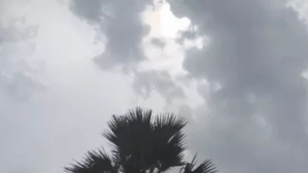 बिहार के 12 जिलों में ऑरेंज अलर्ट जारी, रामनवमी पर 38 जिलों में आंधी-पानी का अलर्ट, पटना में तेज हवाओं के साथ बारिश