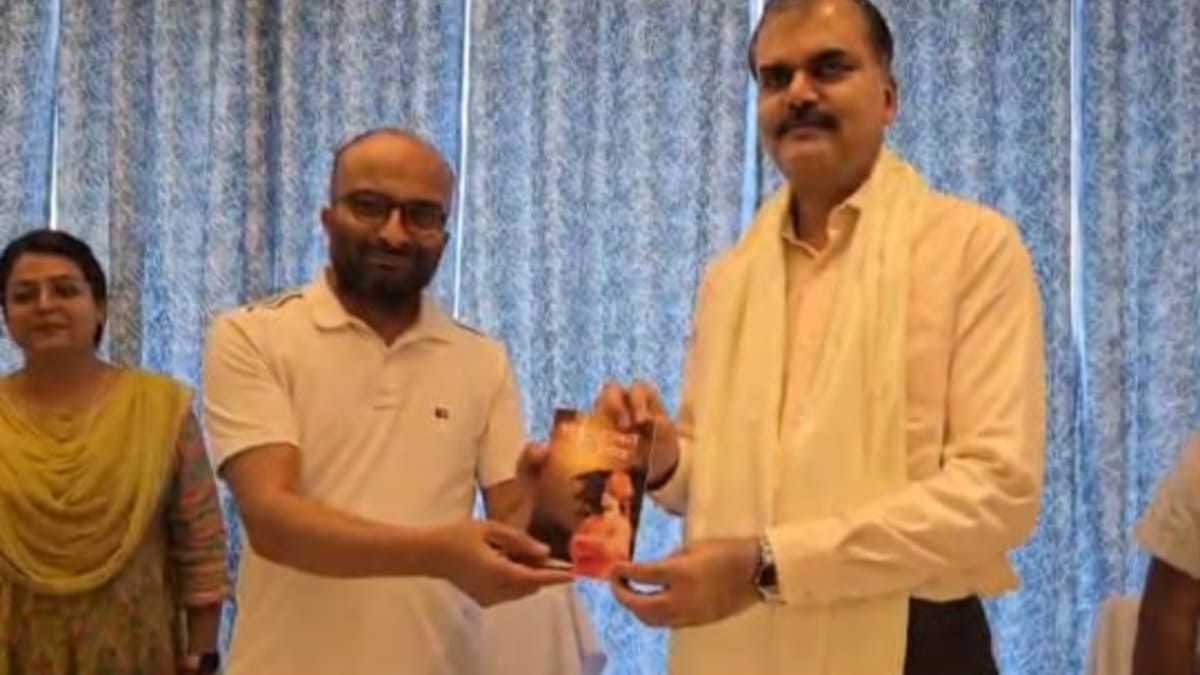 बिहार को विकसित बनाने के लिए मोतिहारी में जुटे लोग, विकास वैभव ने दिया प्रगति का मंत्र