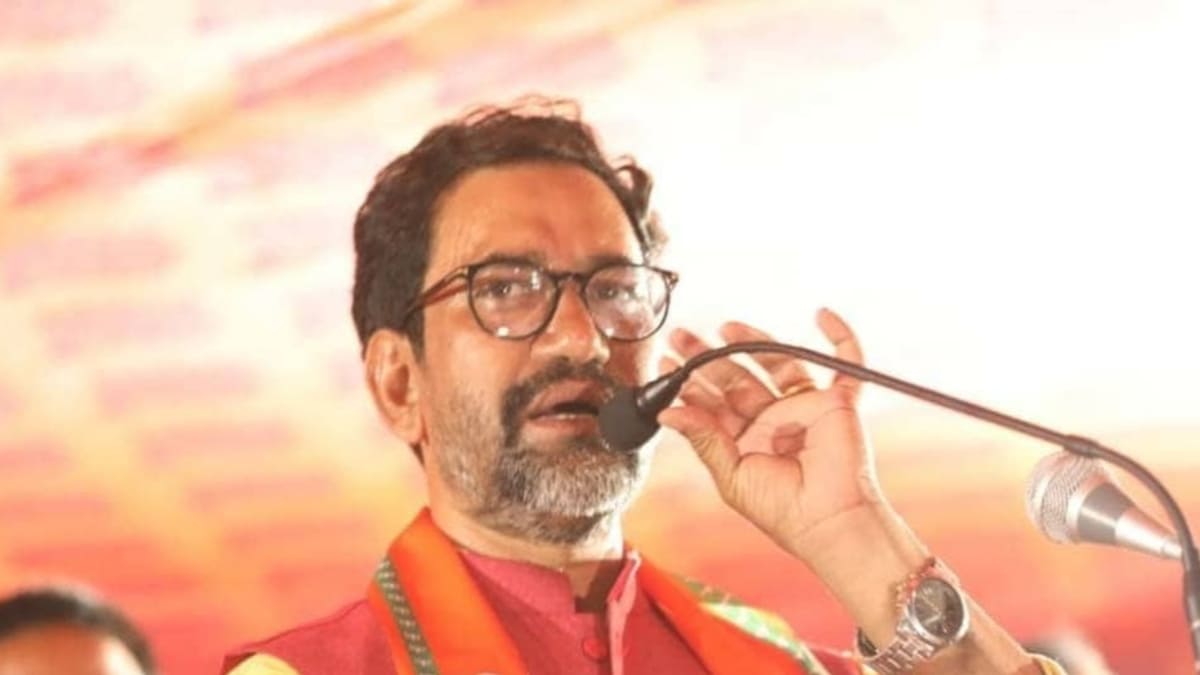 निरहुआ ने खेसारी के पॉलिटिक्स छोड़ने वाले बयान पर दिया करारा जवाब, बोले- राजनीति ईमानदार लोगों के लिए है, नॉनसेंस के लिए नहीं