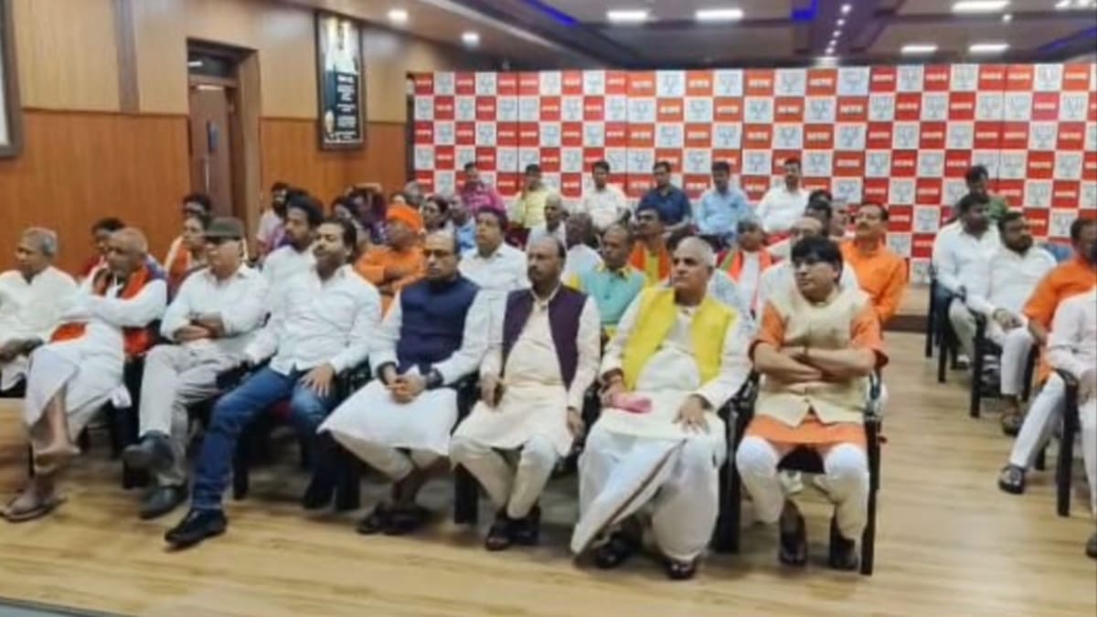 मन की बात: प्रधानमंत्री ने उठाया जल संचयन और मछुआरों का मुद्दा, भाजपा कार्यालय में उमड़ा जनसैलाब