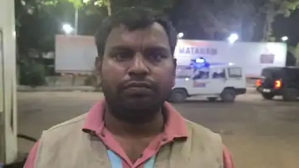 पटना में हथियार के बल पर पेट्रोल पंपकर्मी से लूट, सीसीटीवी में कैद हुई वारदात