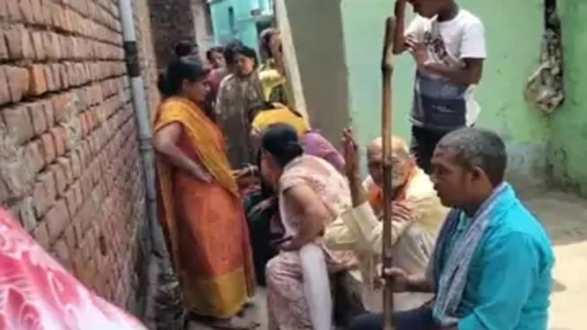 पटना में फेल होने पर 15 साल की दिव्यांग छात्रा ने की खुदकुशी, बिना पोस्टमार्टम के हुआ अंतिम संस्कार