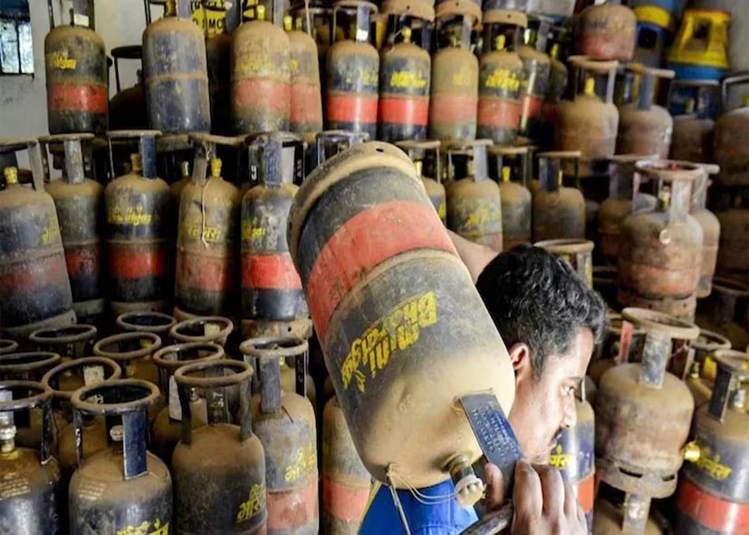 दिल्ली में कमर्शियल LPG सप्लाई बढ़ी, 20% से 50% हुआ आवंटन; अब रोज 4500 सिलेंडर मिलेंगे