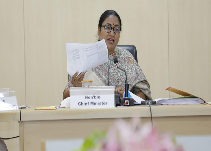 दिल्ली में प्राइवेट स्कूलों के खातों की होगी जांच, ज्यादा फीस वसूली की शिकायतों पर रेखा सरकार का बड़ा फैसला