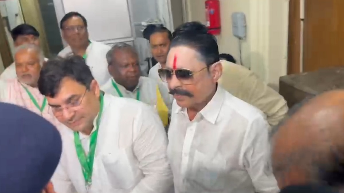 बेऊर जेल से सीधे विधानसभा पहुंचे अनंत सिंह, NDA के पक्ष में डाला वोट, नीतीश के राज्यसभा जाने पर…