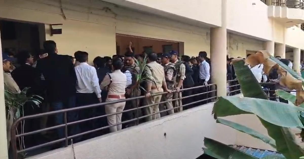 भोपाल जिला कोर्ट में बवाल: वकील पर हमले के बाद हंगामा, पुलिस ने आरोपी को फैमिली कोर्ट में किया बंद