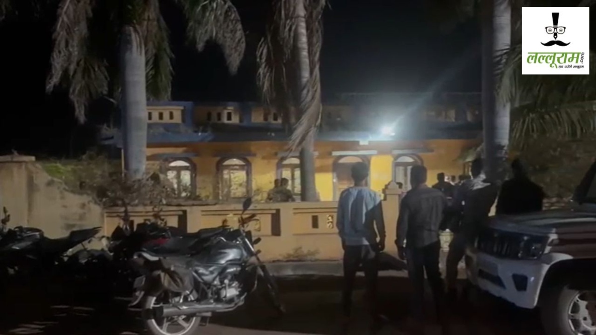 CG Suicide News : उदयपुर पैलेस में CAF जवान ने खुद को मारी गोली, छुट्टी से लौटते ही उठाया खौफनाक कदम