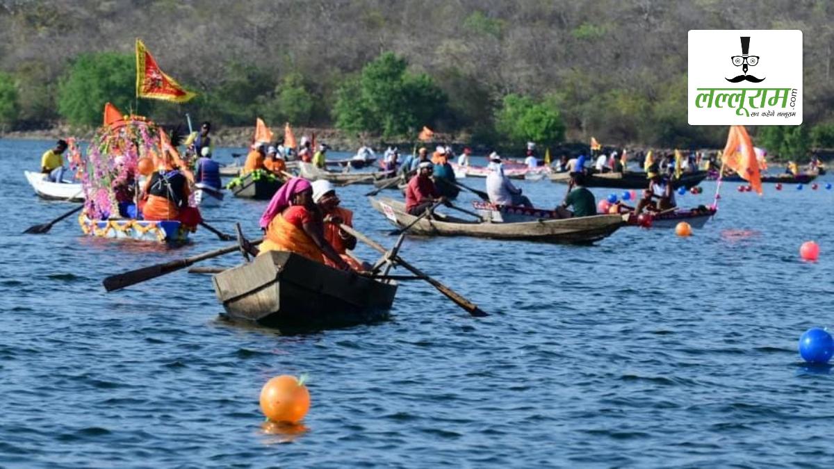 छत्तीसगढ़ में पहली बार ‘नौकायान स्पर्धा’ का आयोजन: महानदी की लहरों पर 52 टीमों ने दिखाया दमखम, विजेता को मिला 1 लाख रुपये का पुरस्कार