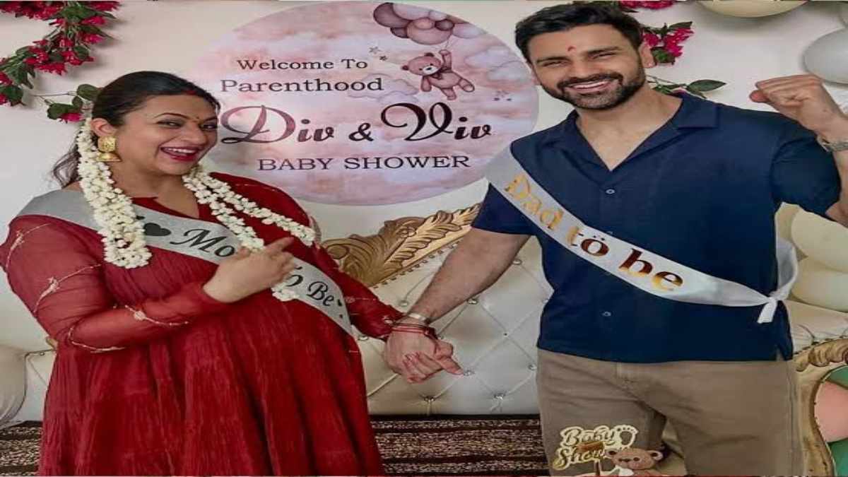 ‘ये हैं मोहब्बतें’ की ईशी दिव्यांका त्रिपाठी बनेंगी माँ, शादी के दस साल बाद बेबी शॉवर की खूबसूरत तस्वीरें हुईं वायरल