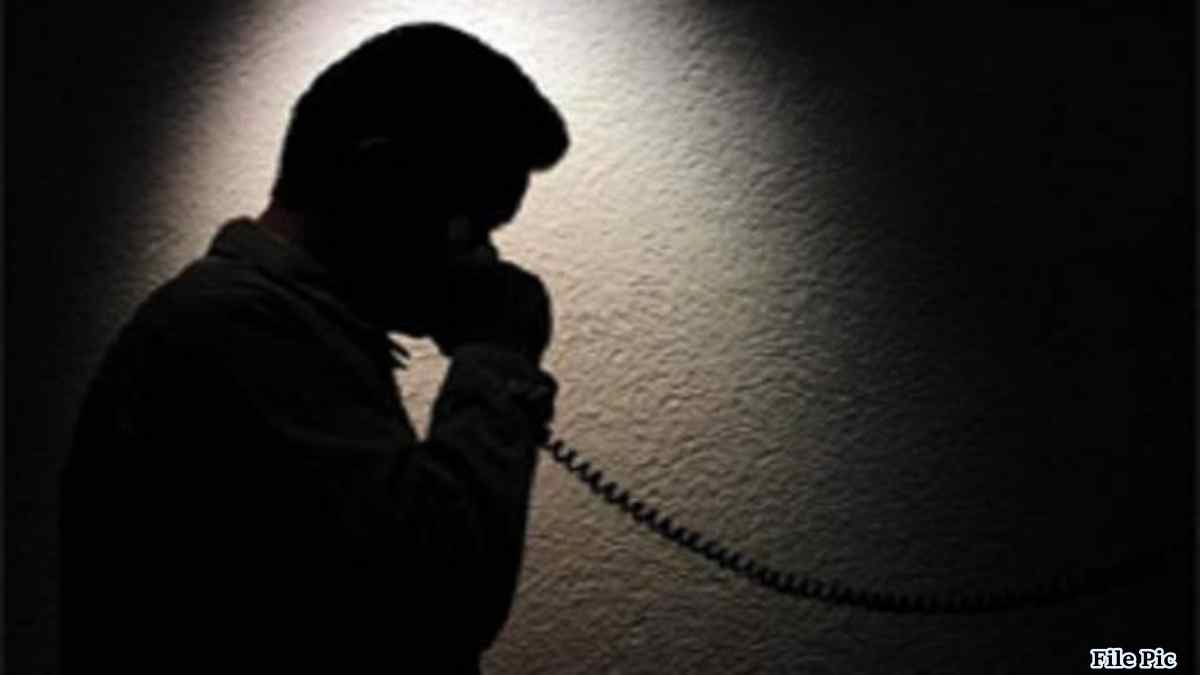 बिस्कुट फैक्ट्री मैनेजर को कर्मचारी ने दी जान से मारने की धमकी, मौसेरे भाई को जॉब से निकालने पर उठाया खौफनाक कदम