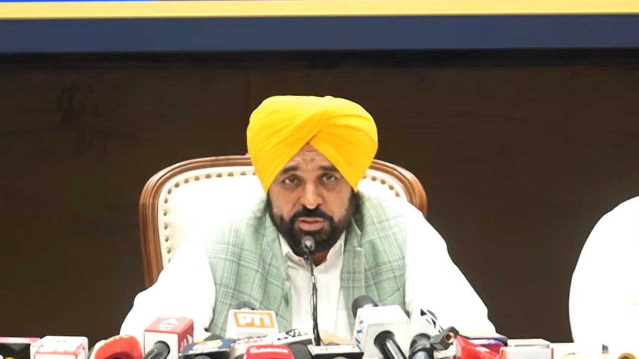 पंजाब: सरकारी स्कूलों में अब प्राइवेट जैसी सख्ती!बच्चा या टीचर रहे गैर-हाजिर, तो सीधा पेरेंट्स को जाएगा मैसेज