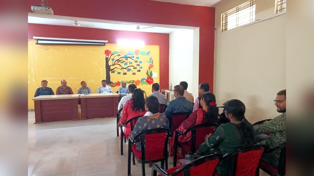 विश्वविद्यालय के शिक्षा व शोध में हो गुणात्मक और गणात्मक विस्तार : कुलपति प्रो. मनोज दयाल