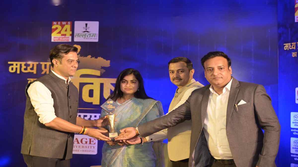 ‘मध्य प्रदेश का भविष्य नर्मदापुरम’: News 24 MP-CG और लल्लूराम डॉट कॉम के मंच से गूंजी विकास की गूंज, कलेक्टर-एसपी और विधायक ने बताए भविष्य के रोडमैप