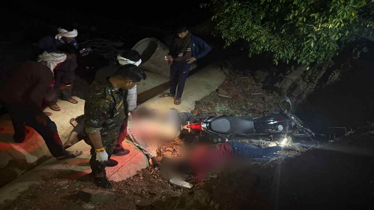 मंडला में मौत का तांडवः बाइक समेत पुल से नीचे गिरे 4 लोग, मंजर देख कांप उठा लोगों का कलेजा