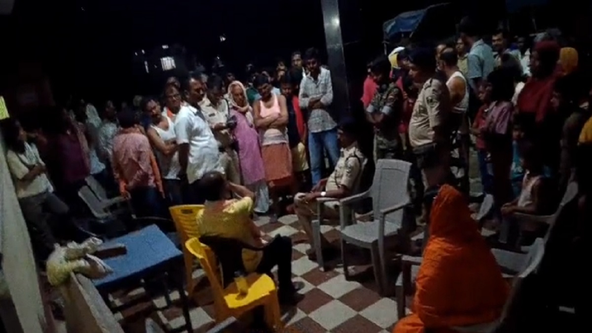 मोतिहारी में व्यवसाई कामता मिश्र के घर पर ताबड़तोड़ फायिरंग, एक साल पहले दुकान में घुसकर मारी थी गोली,