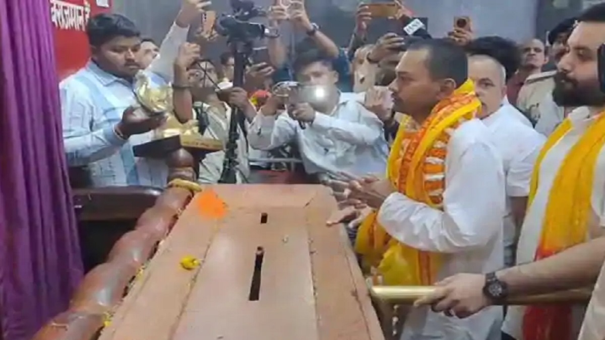 जदयू में शामिल होने के बाद महावीर मंदिर पहुंचे निशांत कुमार, हनुमान जी की पूजा-अर्चना कर मांगा आशीर्वाद