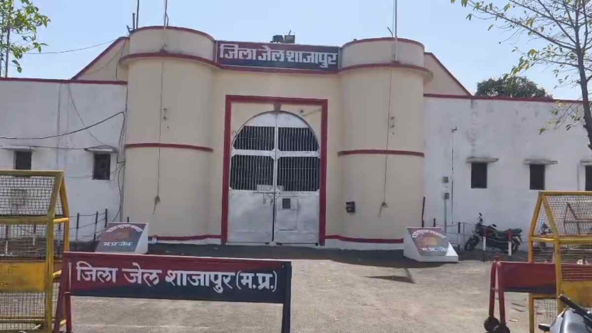 जेल की दीवार फांदकर कैदी फरार: किचन में काम करने के दौरान भागा, तलाश में जुटी पुलिस