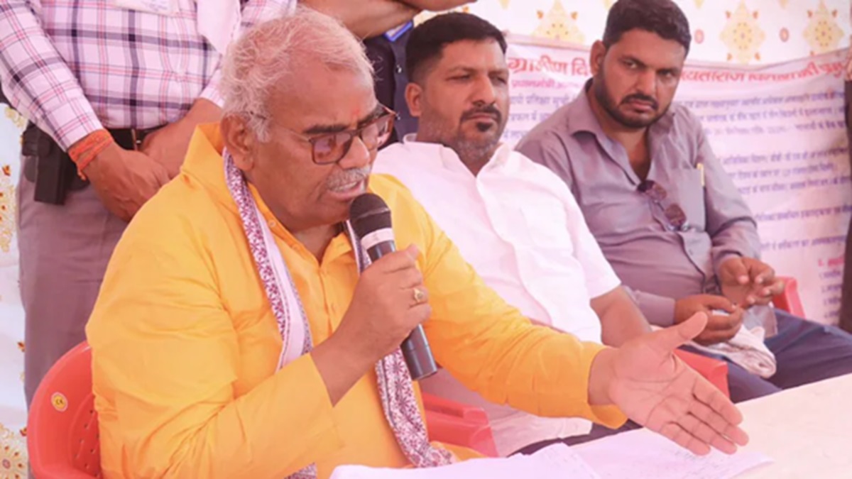 Rajasthan News: शराब की बोतल दो-विकास लो, शराब छोड़ने की सौगंध खाते ही गांव को मिले 80 लाख, नशा मुक्ति के लिए मंत्री दिलावर ने बनाया मेगा प्लान