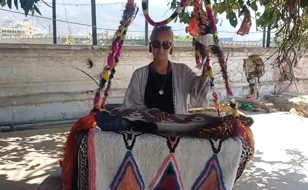 Rajasthan News: सात समंदर पार से आई रूसी साधिका की कठिन तपस्या, पुष्कर घाट पर बिना सोए 9 दिन तक खड़ी रहीं योगी अन्नपूर्णा, नाथ संप्रदाय की ले चुकी हैं दीक्षा