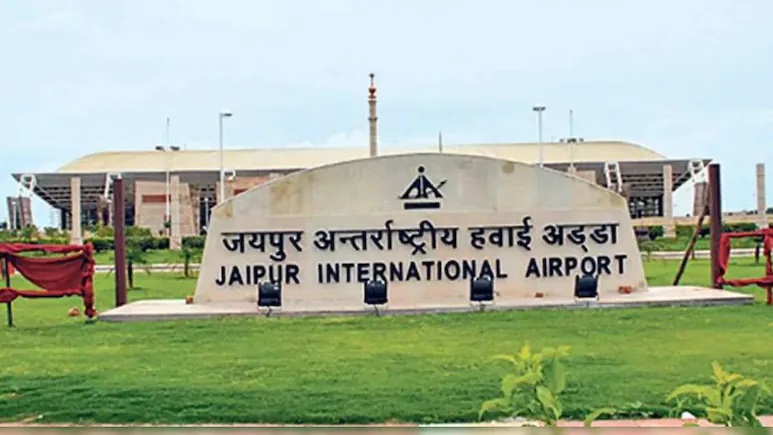 Rajasthan News: जयपुर एयरपोर्ट पर हड़कंप; खाड़ी देशों की उड़ानें रद्द, ईरान-इजरायल युद्ध से दुबई एयरस्पेस बंद, यात्री परेशान