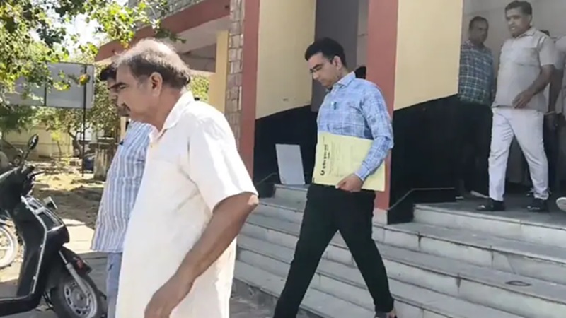 Rajasthan News: दौसा में नकली X-Ray से बन रहे थे सिलिकोसिस सर्टिफिकेट, दो नामी डॉक्टर पुलिस की गिरफ्त में!