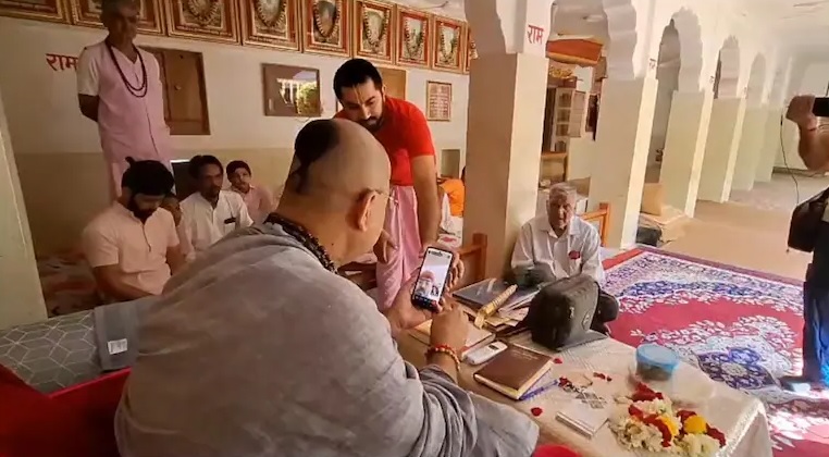 Rajasthan News: दुबई में मेट्रो स्टेशन पर धमाका: जोधपुर के 120 श्रद्धालु और संत फंसे, परिजनों में मची चीख-पुकार!