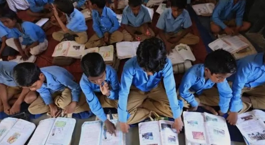 Rajasthan News: शिक्षा विभाग की बड़ी लापरवाही: RTE प्रवेश में आयु सीमा में छूट नहीं मिलने से 50 हजार बच्चे आवेदन से वंचित