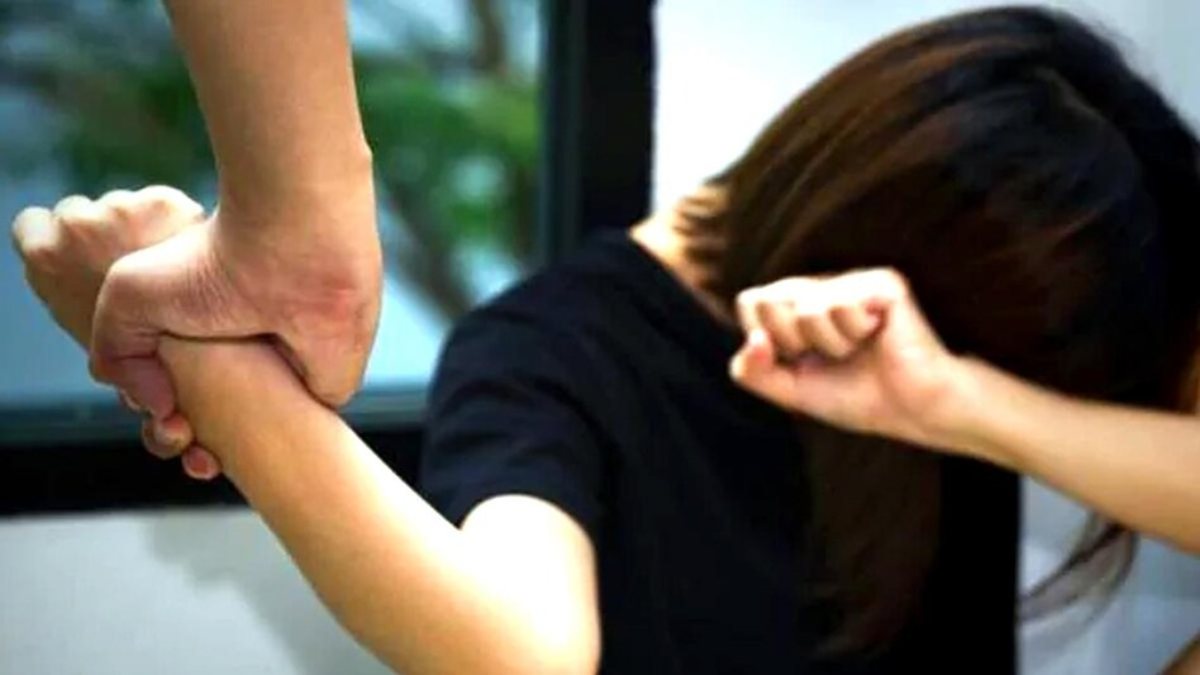 दुष्कर्म का चौंकाने वाला मामलाः पार्लर सिखाने वाली महिला यास्मीन ने पति से कराया युवती का रेप, आरोपी शफीक खान, पत्नी समेत 3 गिरफ्तार