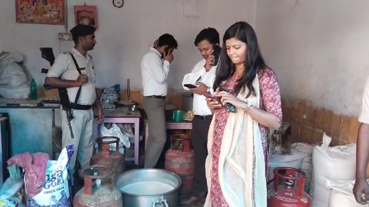 रोहतास में घरेलू गैस के दुरुपयोग पर सख्ती, SDM की छापेमारी से दुकानदारों में हड़कंप, 6 सिलेंडर जब्त