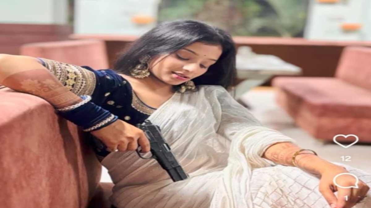 सर्विस पिस्टल के साथ युवती की फोटो वायरल: पुलिस विभाग में हड़कंप, विभागीय जांच शुरू 