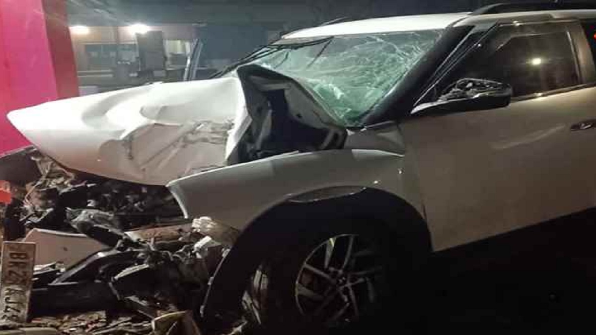 सहरसा में भीषण सड़क हादसा: डिवाइडर से टकराई तेज रफ्तार कार, रेलवे इंजीनियर की मौत से परिजनों में पसरा मातम