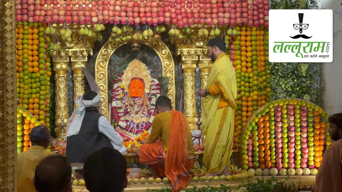 डोंगरगढ़ में दिखा आस्था, परंपरा और इतिहास का अद्भुत संगम: पंचमी भेंट यात्रा धूमधाम से हुई संपन्न, राजा की प्राचीन तलवार के साथ पहुंचा गोंड समाज