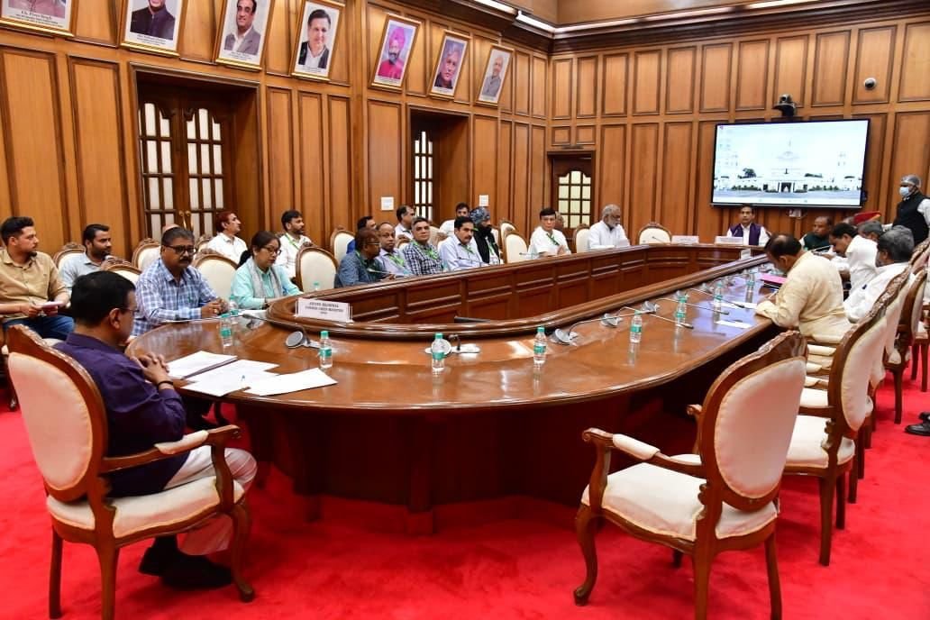 ‘फांसी घर’ विवाद: विशेषाधिकार समिति के सामने पेश हुए अरविंद केजरीवाल, भाजपा सरकार पर लगाया शहीदों के अपमान का आरोप