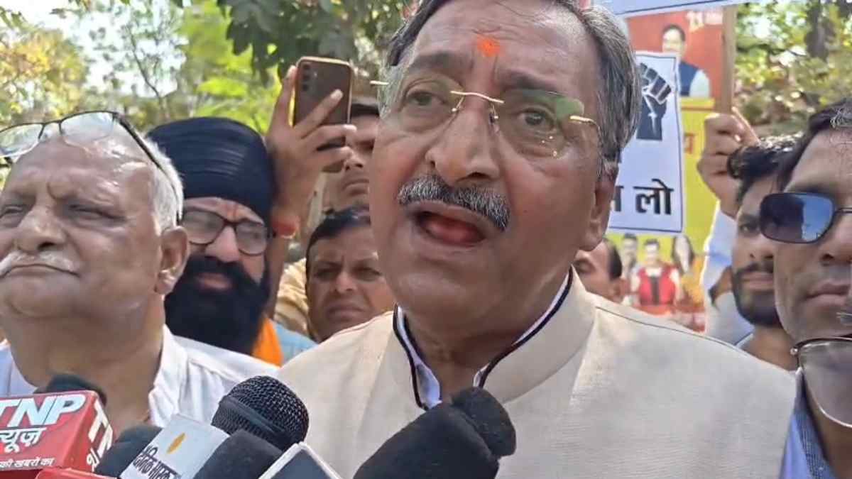 ‘मैं बोलता हूं… मोदी मुर्दाबाद’, PM की मिमिक्री पर कार्रवाई से भड़के एडवोकेट अनिल मिश्रा, कहा- दम हो तो अब मेरे खिलाफ कार्रवाई करके दिखाओ