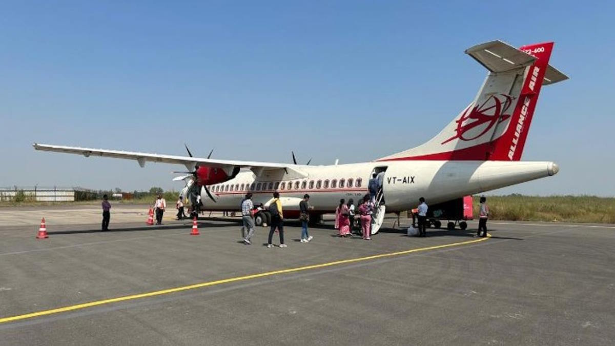 बस्तर में बंद हवाई सेवा को फिर से शुरू करने की कवायद तेज, जिला प्रशासन ने की एलायंस एयर से बात…