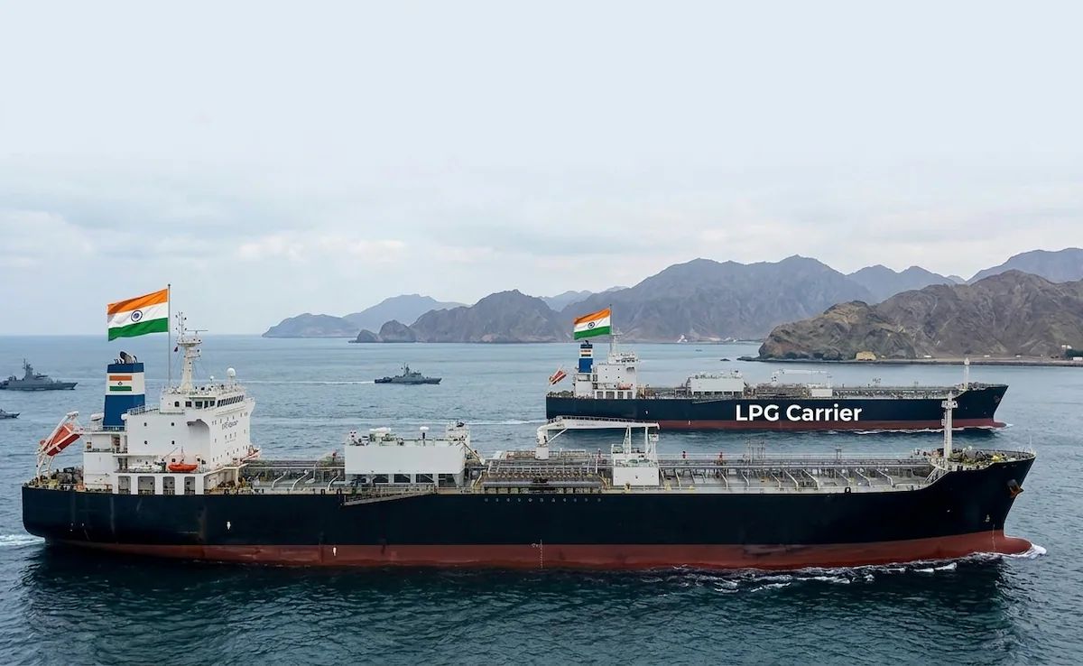 ‘भारत के झंडे वाले जहाज और सभी नाविक सुरक्षित’, शिपिंग मिनिस्ट्री ने पश्चिम एशिया को लेकर दिया ताजा अपडेट ; कांडला में अतिरिक्त स्टोरेज की व्यवस्था की गई