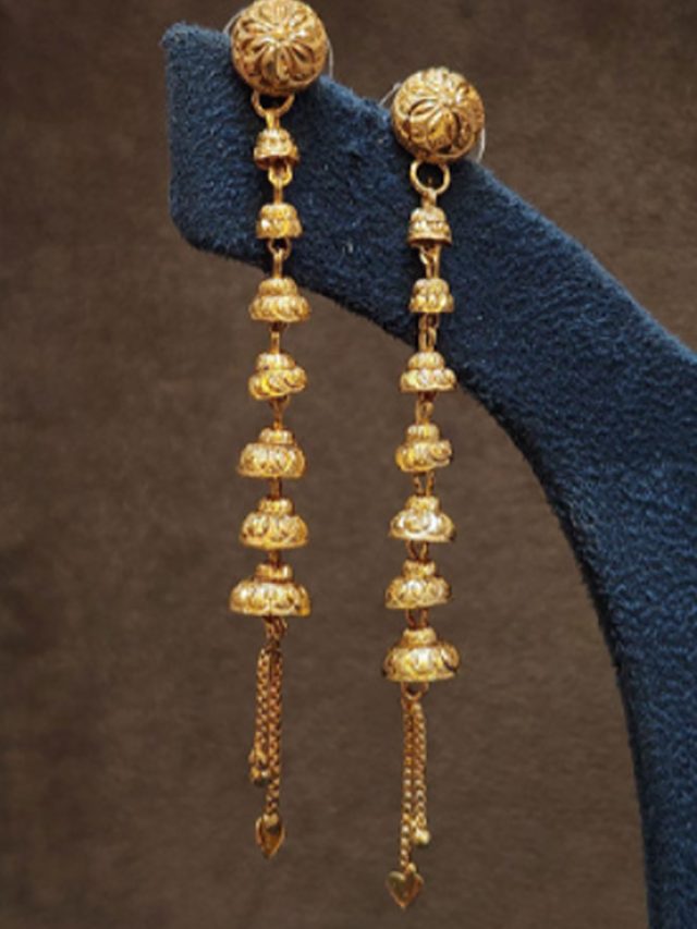 बेटी और बहु को देने के लिए यहां देखें सबसे शानदार गोल्ड सुई धागे