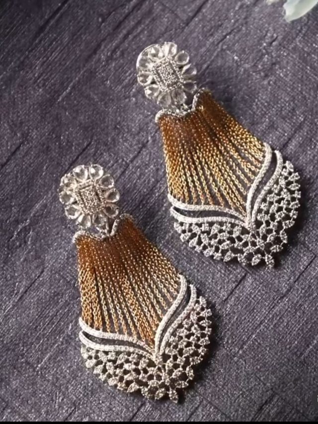 गोल चेहरे के लिए परफेक्ट हैं ये झालर ईयररिंग्स, डिजाइंस देखें