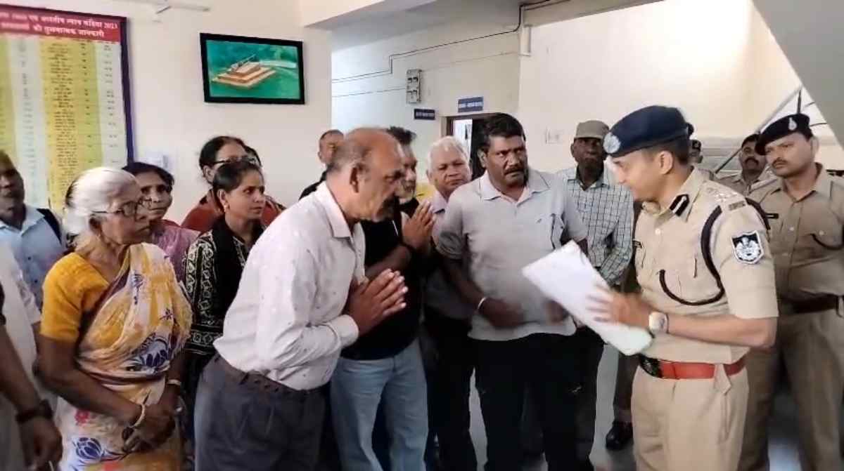 250 करोड़ के सेंट टेरेसा जमीन घोटाले का मामला: एसपी से मिला ईसाई समाज, आरोपियों के खिलाफ कड़ी कार्रवाई की मांग